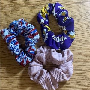 Hair scrunches